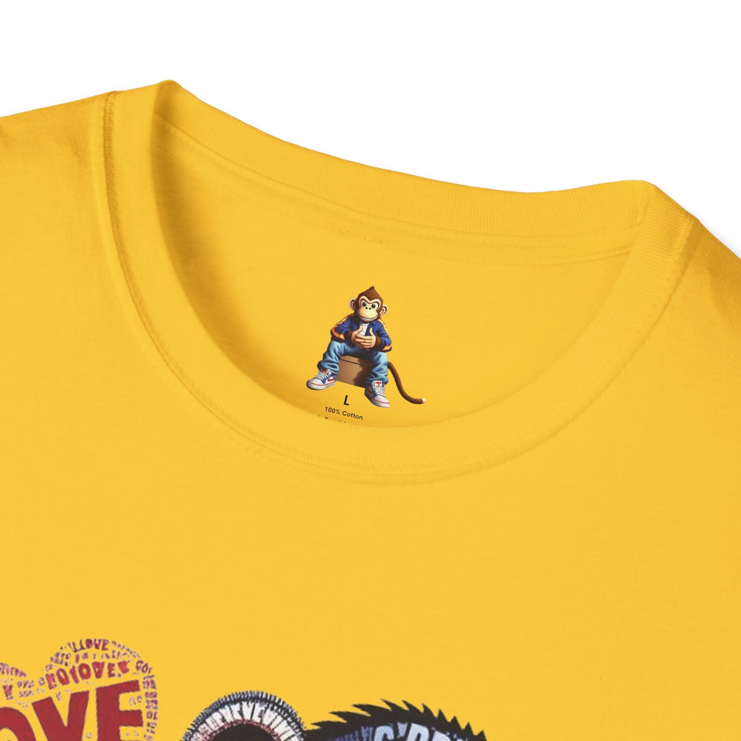 T-Shirt Love Monkey - Cool, Stylish & Trendy Unisex Softstyle Tee for Casual Wear, Perfect Gift for Friends and Family