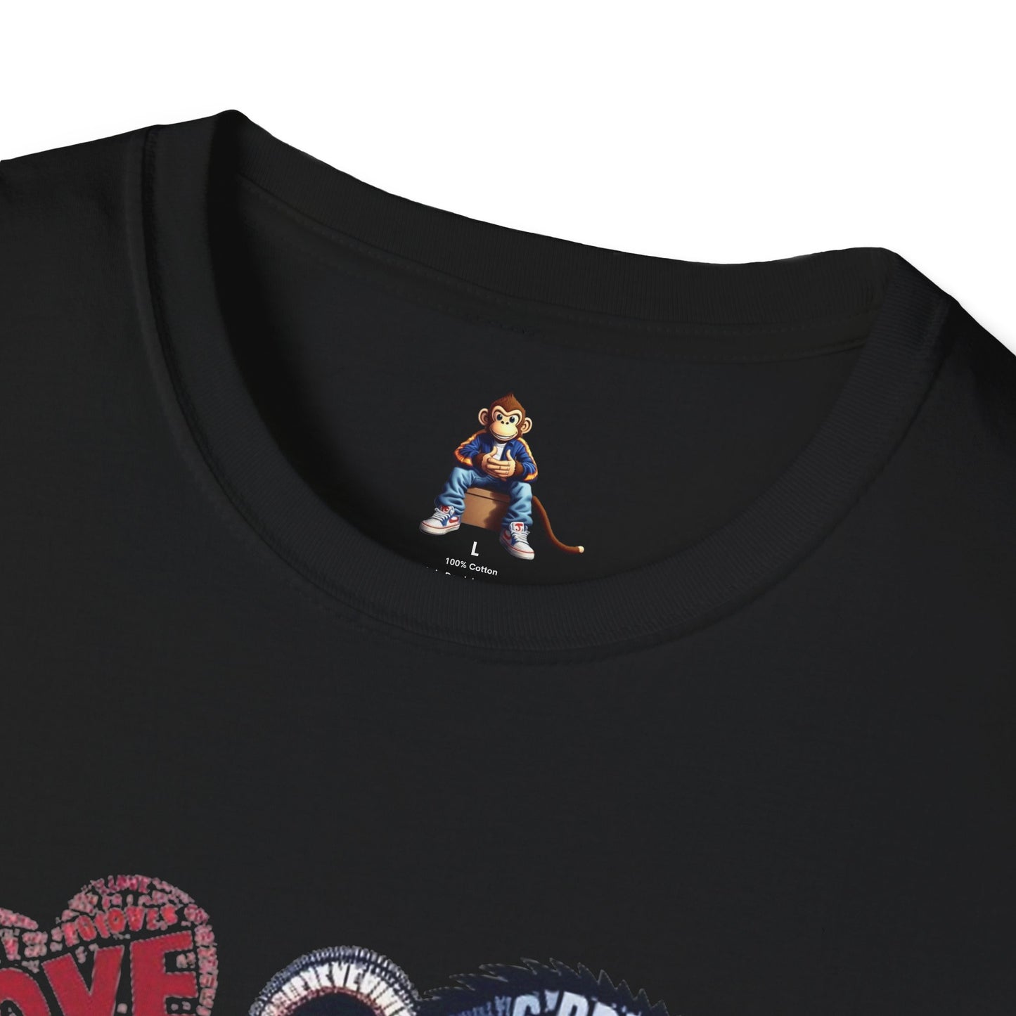 T-Shirt Love Monkey - Cool, Stylish & Trendy Unisex Softstyle Tee for Casual Wear, Perfect Gift for Friends and Family