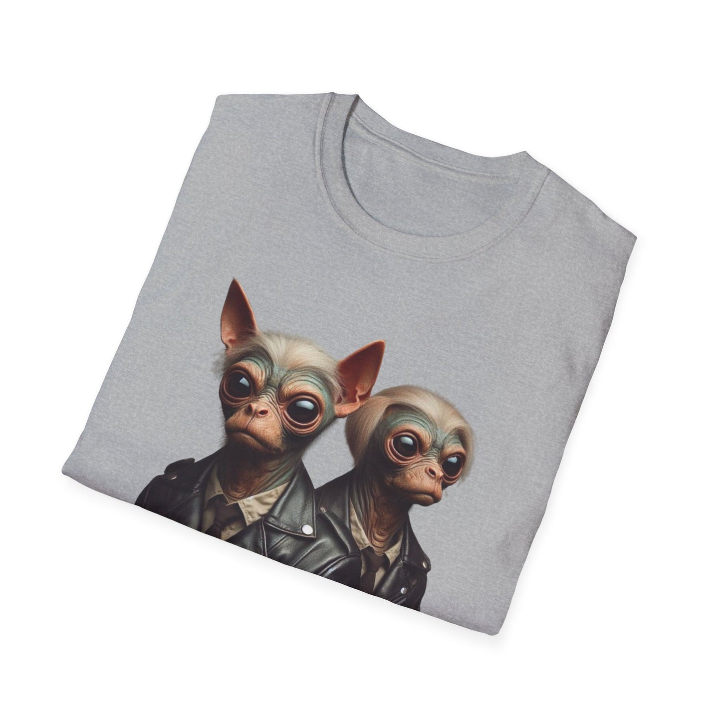 T-Shirt Alien Dog Bounty Hunter, Unique Sci-Fi Graphic Tee, Perfect for Casual Wear, Awesome Birthday Gift for Geeks