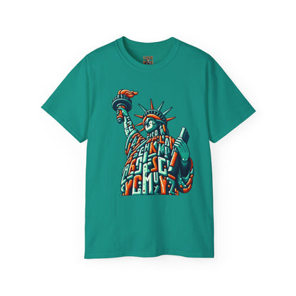 Retro 1970s Statue of Liberty Tee - Unisex Casual Wear T-Shirt - Iconic American Landmark Gift for All Ages
