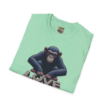 T-shirt - Funky & Stylish Love Monkey Design, Casual Wear for Trendy Fashion Lovers, Perfect Gift for Friends