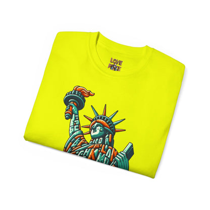 Retro 1970s Statue of Liberty Tee - Unisex Casual Wear T-Shirt - Iconic American Landmark Gift for All Ages
