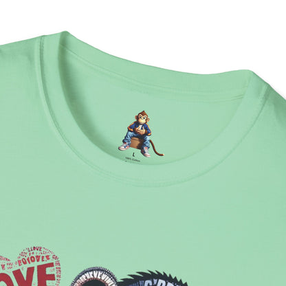T-Shirt Love Monkey - Cool, Stylish & Trendy Unisex Softstyle Tee for Casual Wear, Perfect Gift for Friends and Family