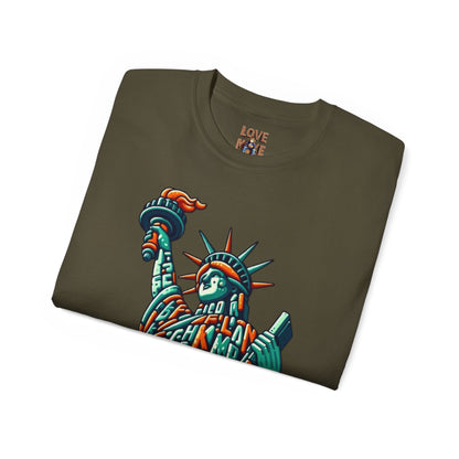 Retro 1970s Statue of Liberty Tee - Unisex Casual Wear T-Shirt - Iconic American Landmark Gift for All Ages