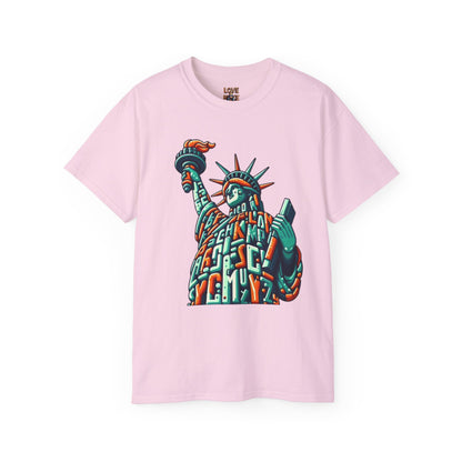 Retro 1970s Statue of Liberty Tee - Unisex Casual Wear T-Shirt - Iconic American Landmark Gift for All Ages