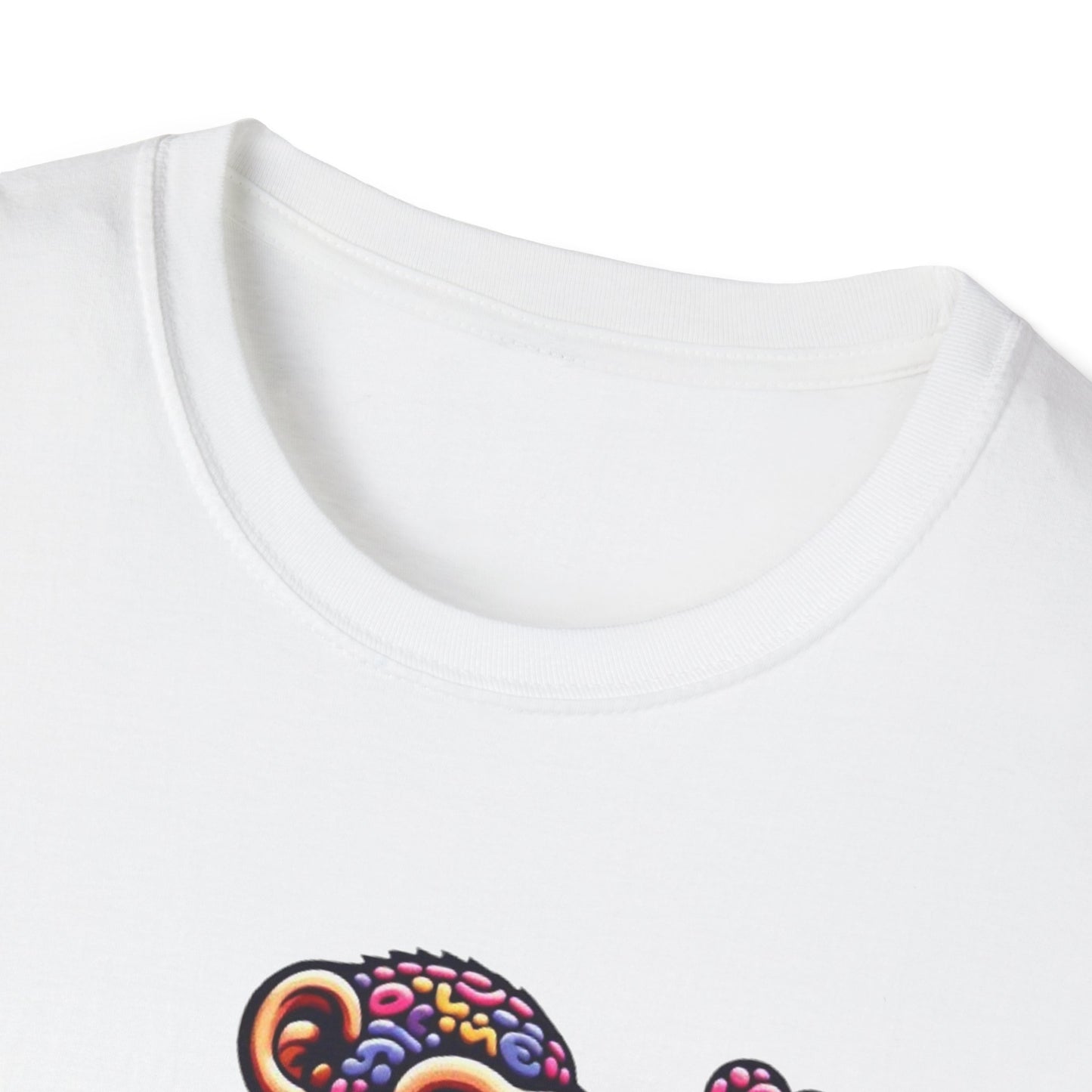 T-Shirt Love Monkey - Cool & Stylish Unisex Softstyle Tee for Casual Wear, Perfect Gift for Friends and Family