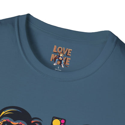 T-Shirt Love Monkey - Unisex Softstyle Casual Wear, Fashionable & Unique Gift for Friends, Family, Birthdays and More